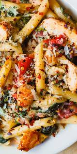 Chicken And Bacon Pasta With Spinach And Tomatoes Chicken Pasta Recipes Easy Pasta Recipes Bacon Pasta