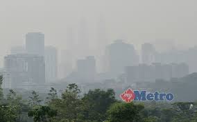 Berikut adalah sebahagian kronologi kejadian jerebu yang dilaporkan berlaku di malaysia : Kebakaran Di Sumatera Utara Kalimantan Barat Punca Jerebu