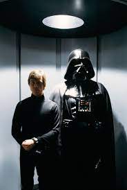 Step Behind The Scenes Of The Original Star Wars Trilogy With These Amazing Archival Photos Star Wars Pictures Star Wars Luke Vader Star Wars