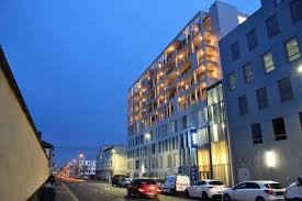 A Clermont Ferrand Un Hotel Eklo Rue Auger En 2020 Clermont Ferrand Clermont Agence Architecture