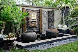 Lihat ide lainnya tentang taman, minimalis, desain lanskap. Pasangan Cikgu Ini Gigih Bina Sendiri Laman Dari Zero Berbekalkan Minat Mendalam Pada Landskap Impiana