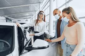 New car sales consultant / special finance. Premium Photo Woman Car Dealer Consulting Buyers Wearing Medical Face Shield Coronavirus Job Requirements Concept