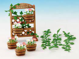 Collect all your favourite sylvanian families characters with our range of sylvanian families toys at the entertainer. Buy Sf Garden Decoration Set Online Sylvanian Families
