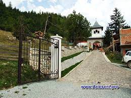 Biserica sfântul ilie din sfântu ilie este o biserică ctitorită în anul 1488 de către domnitorul ștefan cel mare în satul sfântu ilie din comuna șcheia. Manastirea Sfantul Ilie Albac Arieseni Pro