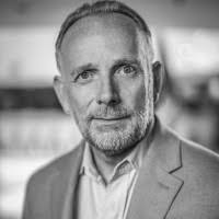 3800+ perfiles de «Brian»