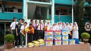 Saya sebagai guru penyelaras majalah smk taman tasik amat berbangga dengan semua anak didik saya yang pernah menjadi ahli sidang redaksi smktt sejak tahun 2008 kerana komitmen yang ditunjukkan oleh mereka. Smk Taman Tasik Ampang Selangor Terkini