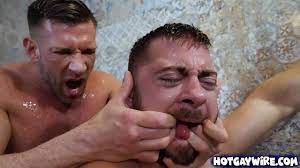 Two massive dudes screwing super hard - XNXX.COM