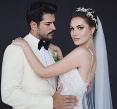 Funda eryiğit kimdir , kaç yaşında ve nerelidir ? Fahriye Evcen Kimdir Biyografisi Dizicenter