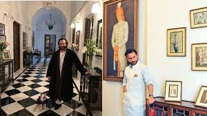 Take A Tour Inside Saif Ali Khan Kareena Kapoor S Pataudi Palace Worth Rs 800 Crore Bollywood Celebrities Saif Ali Khan Celebrity Look