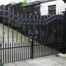 Hints and ideas on gate designs for your house. Driveway Gate Ideas You Fine Sculpture