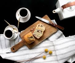La Semaine Derniere J Ai Rendu Visite A Une Copine Et Pour L Occasion J Ai Eu Envie De Lui Ramener Un Yaourt A La Noix De Coco Cake Au Yaourt Pepite Chocolat