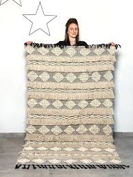 Black And White Boho Rug 10 Ways To Create A Cozy Wedding Reception Cozy Wedding Bohemian Wedding Inspiration Vintage Rugs