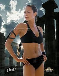 Angelina jolie stars as the titular character lara croft with supporting performances from gerard butler, ciarán hinds, chris barrie, noah taylor, til schweiger, djimon hounsou and simon yam. Lara Croft Tomb Raider The Cradle Of Life Famousfix Com Post