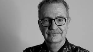 Radiovært Adrian Lloyd Hughes mistede svigerinden til selvmord