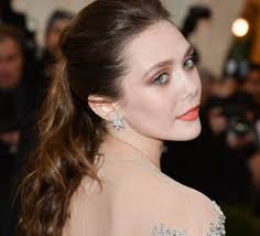 Beberapa waktu kemudian berangkatlah maria dan langsung berjalan ke pegunungan menuju sebuah kota di ye. Elizabeth Chase Olsen Elizabeth Olsen Elizebeth Olsen Elizabeth