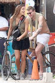 Apesar de ser uma modelo de sucesso. Nicklas Bendtner Holidays With Model Girlfriend Philine Roepstorff In Mexico Ahead Of Looming Jail Sentence