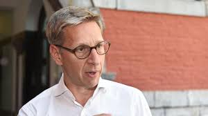 Le chiffre d'affaires de la société en 2014 s'élève à 1 054 668 €. Renaud Witmeur En Mission De Crise Chez Nethys Le Soir