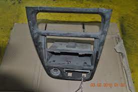 Memasang radio kereta baru bukan tugas yang sukar. Alat Ganti Kereta Radio Malayjijha