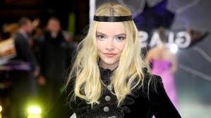 She was born in miami but growing up she split her time between argentina and the uk. Profil Anya Taylor Joy Si Pemeran Ratu Catur Yang Makin Bersinar