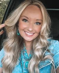 Brianna Bentley's Instagram, Twitter & Facebook