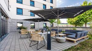 Guests can enjoy free wi fi throughout the property, as well as a restaurant, live performances and a golf course on site. Premier Inn Heidelberg City Bahnstadt Hotel Heidelberg Holidaycheck Baden Wurttemberg Deutschland