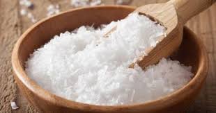 Da Biste Sto Blaze Preboljeli Ovaj Period U Tome Vam Moze Pomoci Magnezijumov Losion Odnosno Ulje Magnezijuma Magnezijum Je Kljucni Mine Food Salt Table Salt