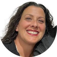 Sharon Fraga's Instagram, Twitter & Facebook