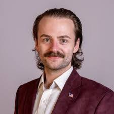 Kirk Whitworth's Instagram, Twitter & Facebook