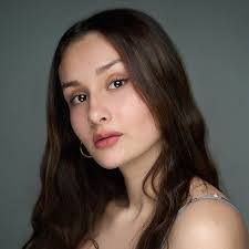 Marcia Frazier's Instagram, Twitter & Facebook