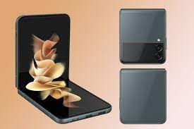While the main screen of the z flip 3 is the same size as its predecessor; Mjy7ubco Ydn4m