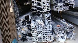 Saat ini, kita tidak cuma dapat menemukan kusen jendela dan pintu yang terbuat berasal dari material kayu saja, melainkan kami juga dapat mendapatkan kusen yang terbuat dari material aluminium. Harga Kusen Aluminium Alexindo Termurah