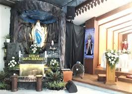 Altar inge florist wedding decoration dekorasi pernikahan pernikahan dekorasi perkawinan holy matrimony dekorasi gereja dekorasi dekorasi ulang tahun rangkaian bunga bunga. Menjadi Anggota Tim Dekorasi Altar Harus Sumbu Panjang