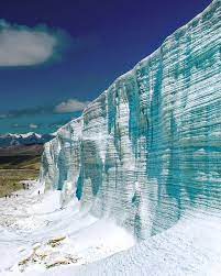 Qinghai lake or ch'inghai lake, also known by other names, is the largest lake in china. ä»€ä¹ˆæ˜¯é'æµ· åŠè¾¹äººé—´ åŠè¾¹ä»™ ä¸Šæ¸¸æ–°é—»æ±‡èšå'ä¸Šçš„åŠ›é‡