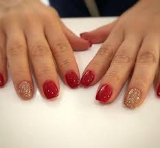 Beautiful Red And Gold Glitter Of Dipping Powder Over Natural Nails Dippowdernails Dippingpowder Rednails Go Dipped Nails Red And Gold Nails Natural Nails
