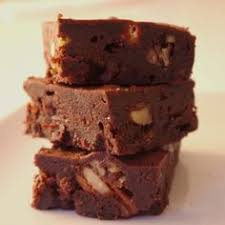 Brownies Aux Noix De Pecan Caramelisees Brownie Noix Brownies Moelleux Recette