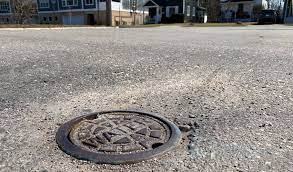 Or, you may need to contact the municipal water supply provider to unlock the cover. How To Find A Water Shut Off Valve Outside