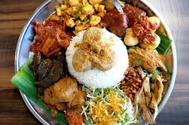 Hari raya aidilfitri merupakan perayaan yang dirayakan oleh umat islam di seluruh dunia bagi menandakan berakhirnya bulan ramadhan yang mana umat islam telah menjalani ibadat puasa dengan tekun. If You Can T Cook These 7 Caterers Will Get Your Rendang Ready For Hari Raya