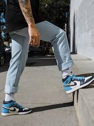 Men S Light Blue Nike Air Jordans 1 High Og Retro Vintage Retro Aesthetic Spring 90s Fashion Insp In 2021 Jordans For Men Jordans Outfit For Men Streetwear Men Outfits