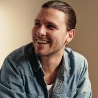 Chelsea Hills's Instagram, Twitter & Facebook