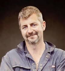 Darren He's Instagram, Twitter & Facebook