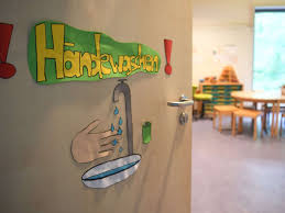 Der einzelhandel wird mit ausnahmen geschlossen. Kitas In Nrw Familienminister Stamp Aussert Sich Zur Corona Lage Kinder Sollen Zuhause Bleiben Nrw