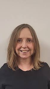 Gina Whittaker's Instagram, Twitter & Facebook