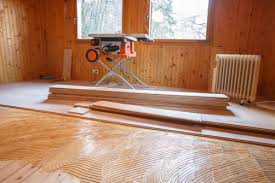 Commencez par inspecter, une à une, chaque lame du parquet. Renover Un Parquet Comment Faire Et A Quel Prix Conseils De Pros Monequerre Fr
