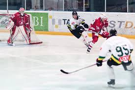 — vanlegvis er det ingen andre her så tidleg på dagen, så då får eg hallen for. Sport Ishockey Hnat Avgjorde I Siste Sekund