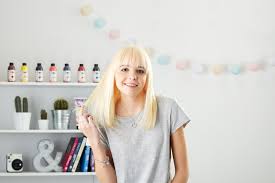 Condition hair with hair treatments to strengthen the strands and get them ready for another round. How To Bleach Hair Using A Blonding Kit At Home Superdrug
