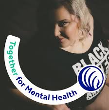 What is the best starter kit for acrylic pouring beginners?