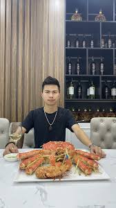 Bí quyết kinh doanh hải sản tươi sống của ông chủ 8x Hùng Ốc
