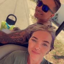 Victoria Pinter's Instagram, Twitter & Facebook