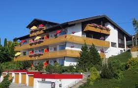 It boasts a convenient location within walking distance from the historic city center. Haus Panorama Monteurzimmer In Oy Mittelberg 87466 Hornweg