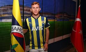 21 yaşındaki futbolcu maç başına 2,1 ve yüzde 54 ortalama ile başarılı top sürmede zirvede yer aldı. Ztsmbc2zc5g12m